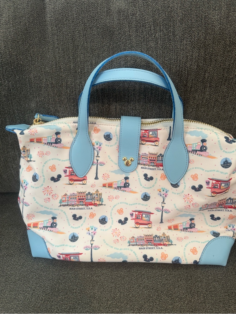 (sold) NEW WITHOUT TAGS HUGE POUCHETTE DISNEY X STONEY CLOVER LANE COLLAB